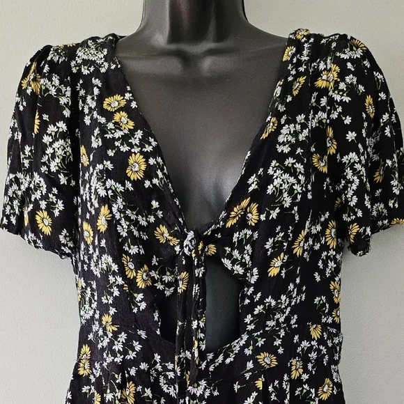 Free People Jinx Black Floral Print Tie-Front Romper Size 10 - Picture 5 of 11